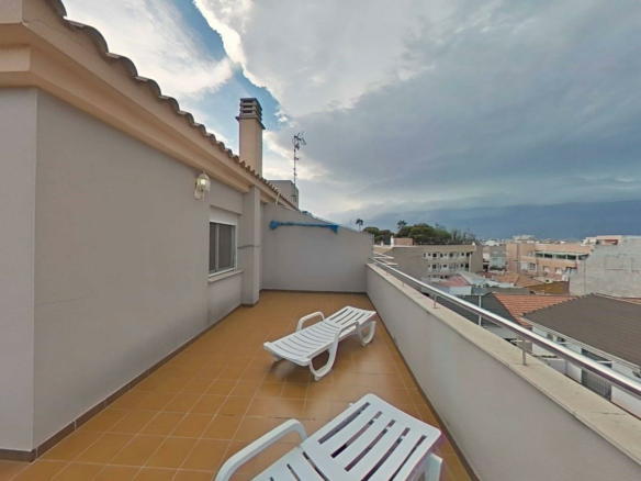 3-bedroom Apartment In Lo Pagan, Spain (160 M²)