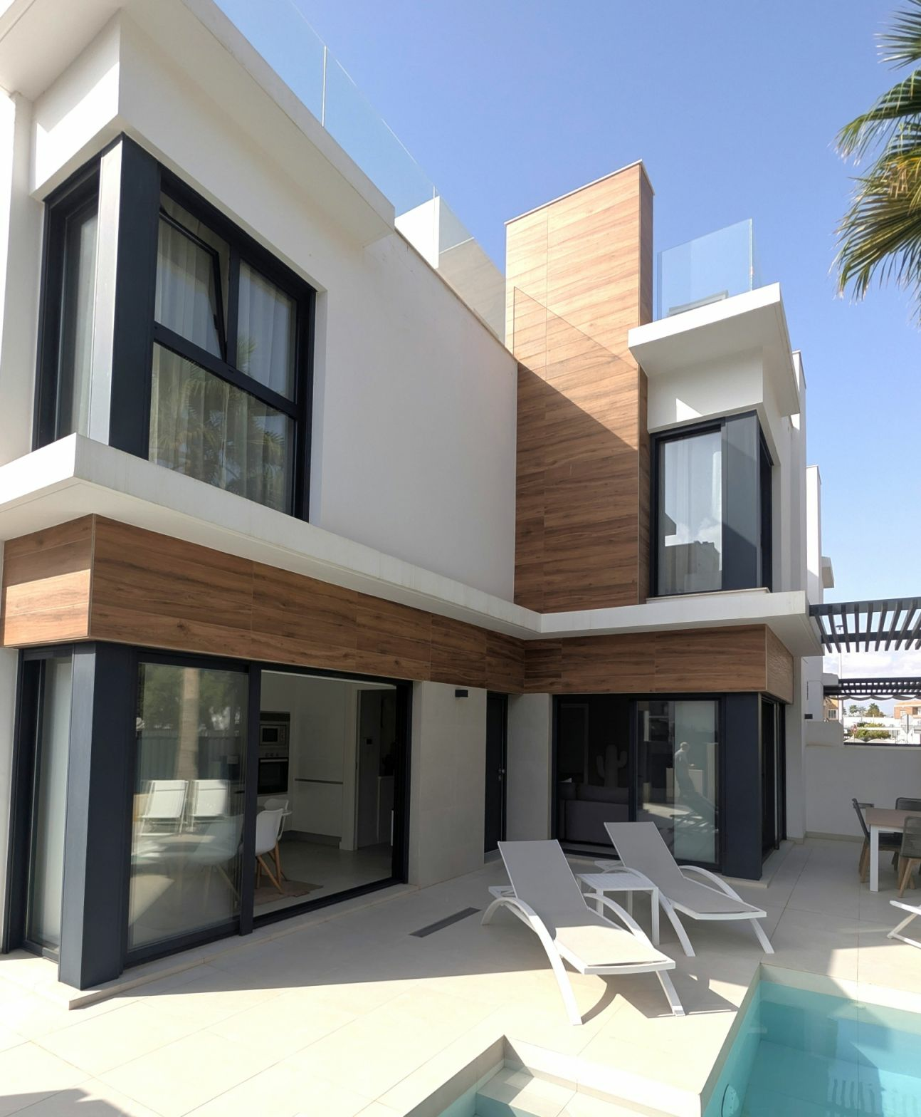 3-1-0fe02c 4-bedroom Villa In Santiago De La Ribera, Spain (160 M²)
