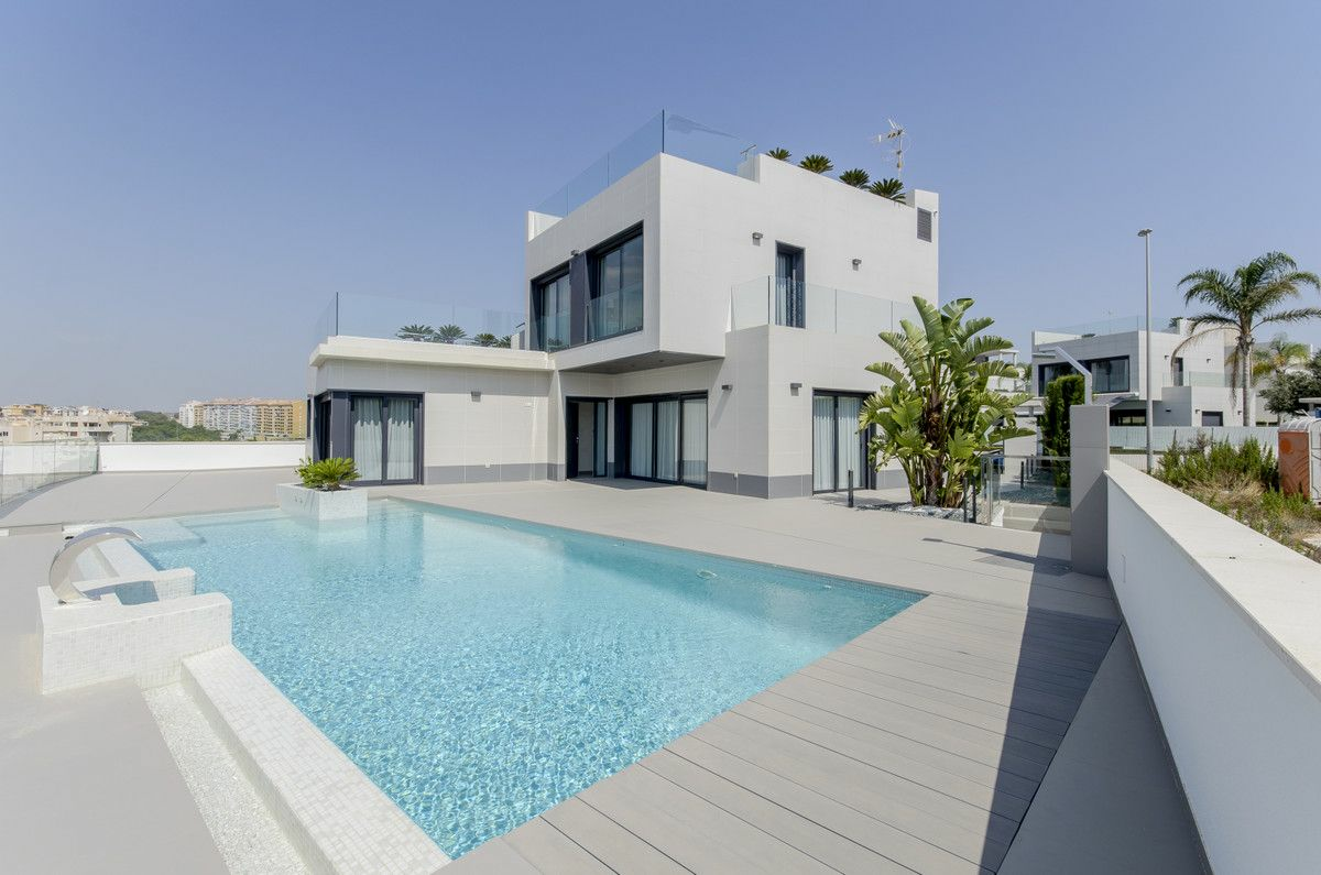 4-bedroom Villa In Orihuela Costa, Spain (319 M²)