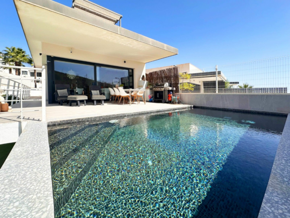 5-bedroom Villa In Daya Nueva, Spain (200 M²)