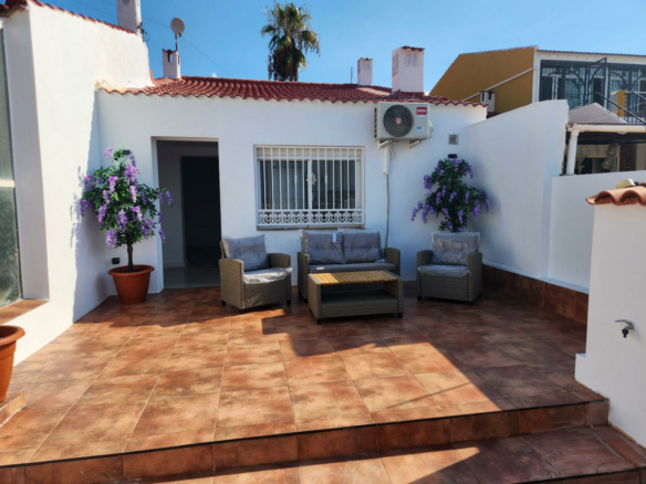 2-bedroom Bungalow In Torrevieja, Spain (70 M²)