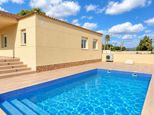 3-bedroom Villa In Crevillent, Spain
