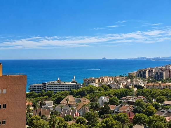 2-bedroom Apartment In Orihuela Costa, Spain (81 M²)