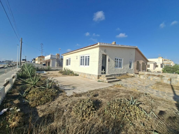 3-bedroom Terraced House In Torrevieja, Spain (113 M²)