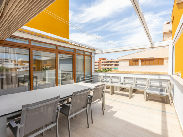 3-bedroom Apartment In Torrevieja, Spain (73 M²)