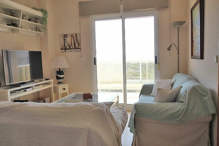 3-bedroom Apartment In Guardamar Del Segura, Spain (72 M²)