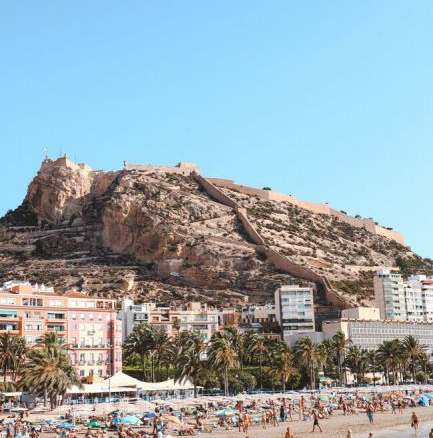 3-bedroom Apartment In Alicante, Spain