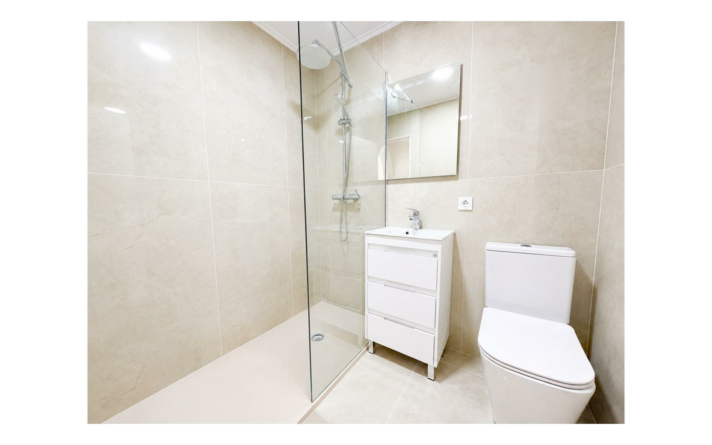 2-bedroom Bungalow In Torrevieja, Spain (70 M²)