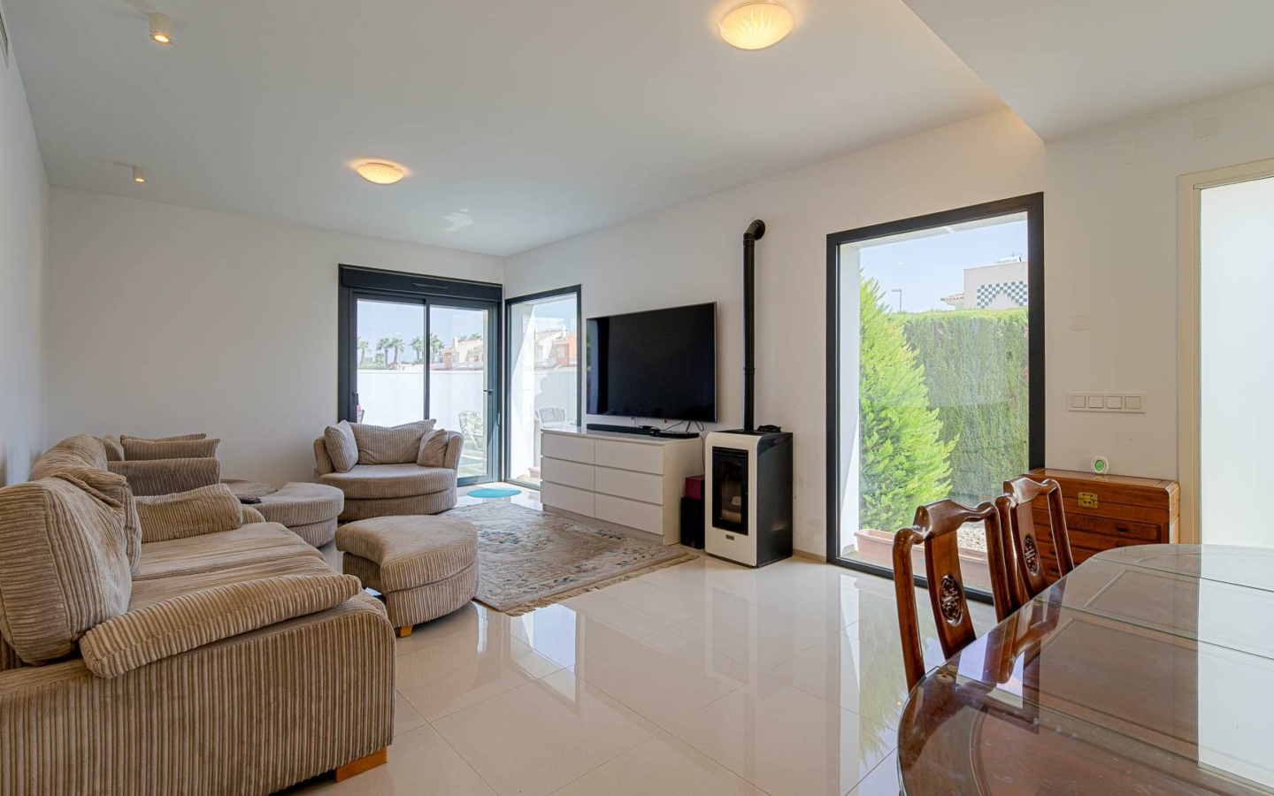 4-bedroom Villa In Rojales, Spain (166 M²)