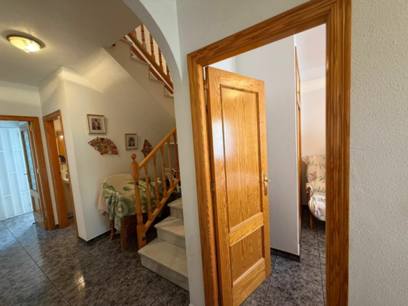 5-bedroom Villa In Santiago De La Ribera, Spain (139 M²)