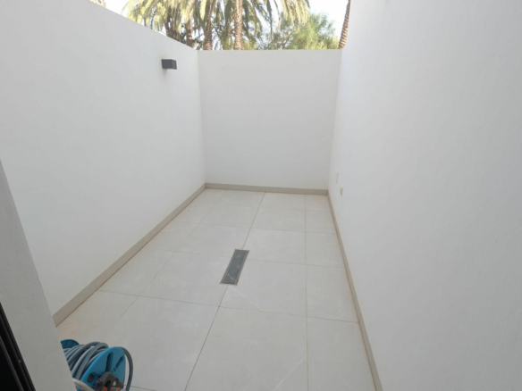 4-bedroom Villa In Santiago De La Ribera, Spain (160 M²)