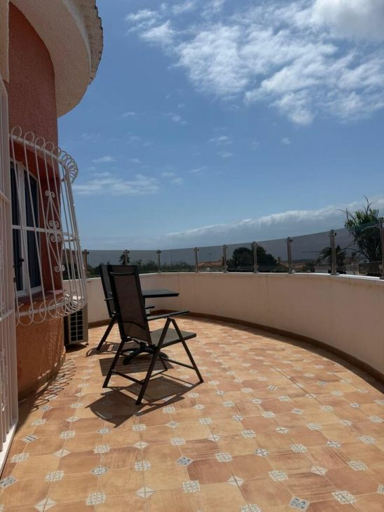 4-bedroom Villa In Almoradi, Spain (266 M²)