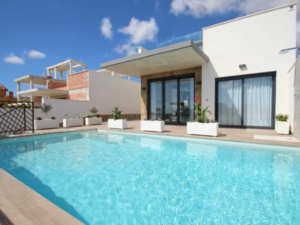 4-bedroom Villa In San Miguel De Salinas, Spain (197 M²)