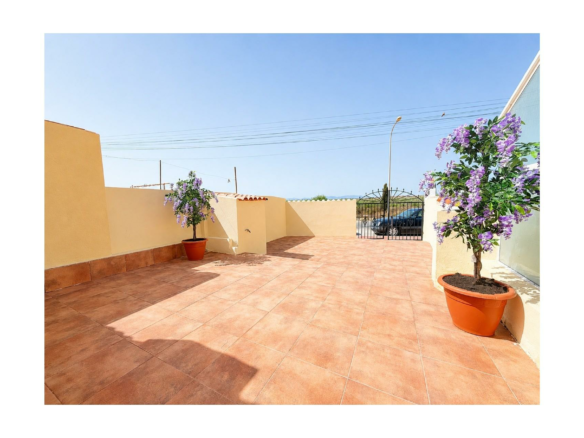 2-bedroom Bungalow In Torrevieja, Spain (70 M²)