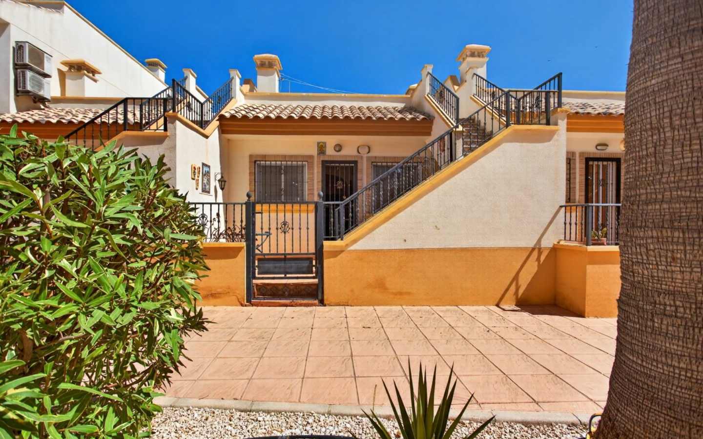 2-bedroom Villa In Orihuela Costa, Spain (70 M²)