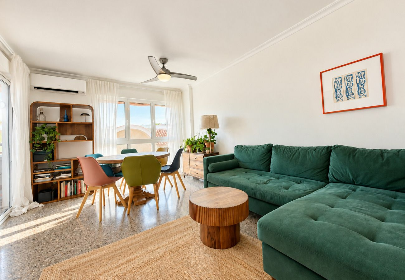 3-bedroom Apartment In Alicante, Spain