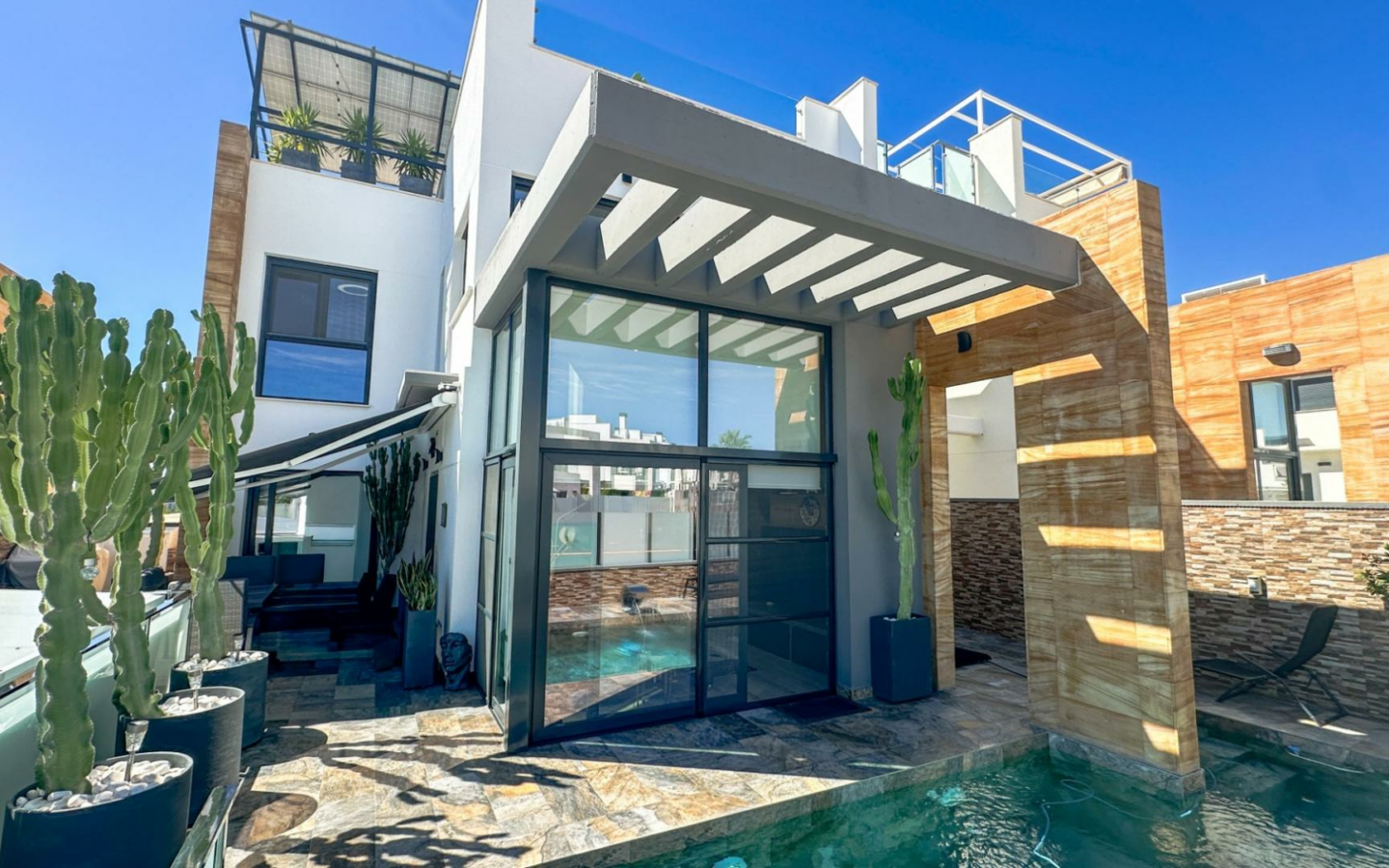 3-bedroom Villa In Orihuela Costa, Spain (127 M²)