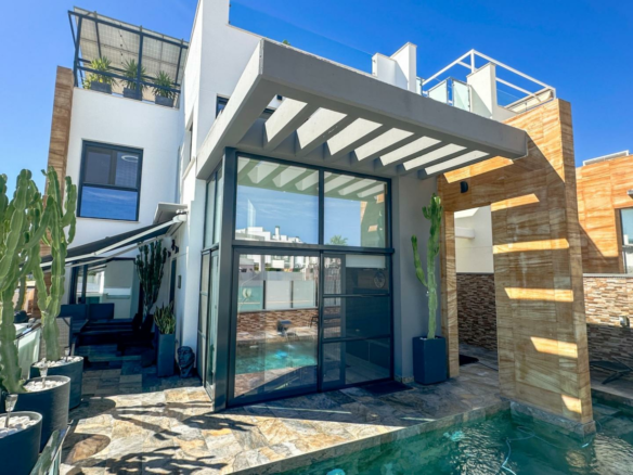 3-bedroom Villa In Orihuela Costa, Spain (127 M²)