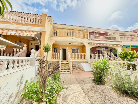 3-bedroom Terraced House In Rojales, Spain (101 M²)