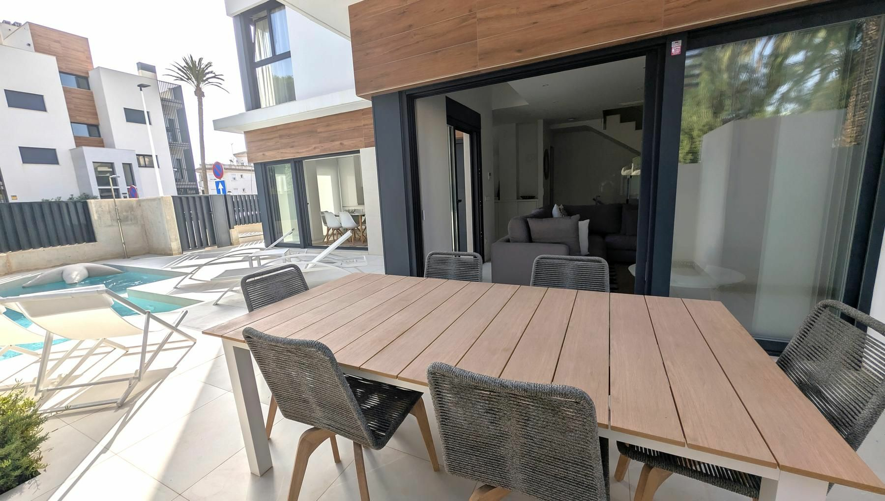 3-2-a9c6d9 4-bedroom Villa In Santiago De La Ribera, Spain (160 M²)