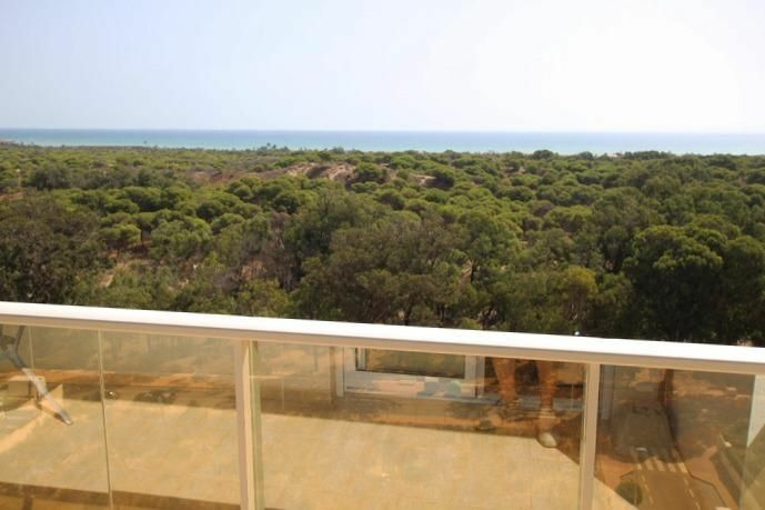 3-bedroom Apartment In Guardamar Del Segura, Spain (72 M²)
