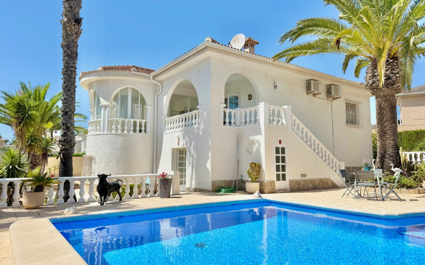 4-bedroom Villa In Rojales, Spain (230 M²)