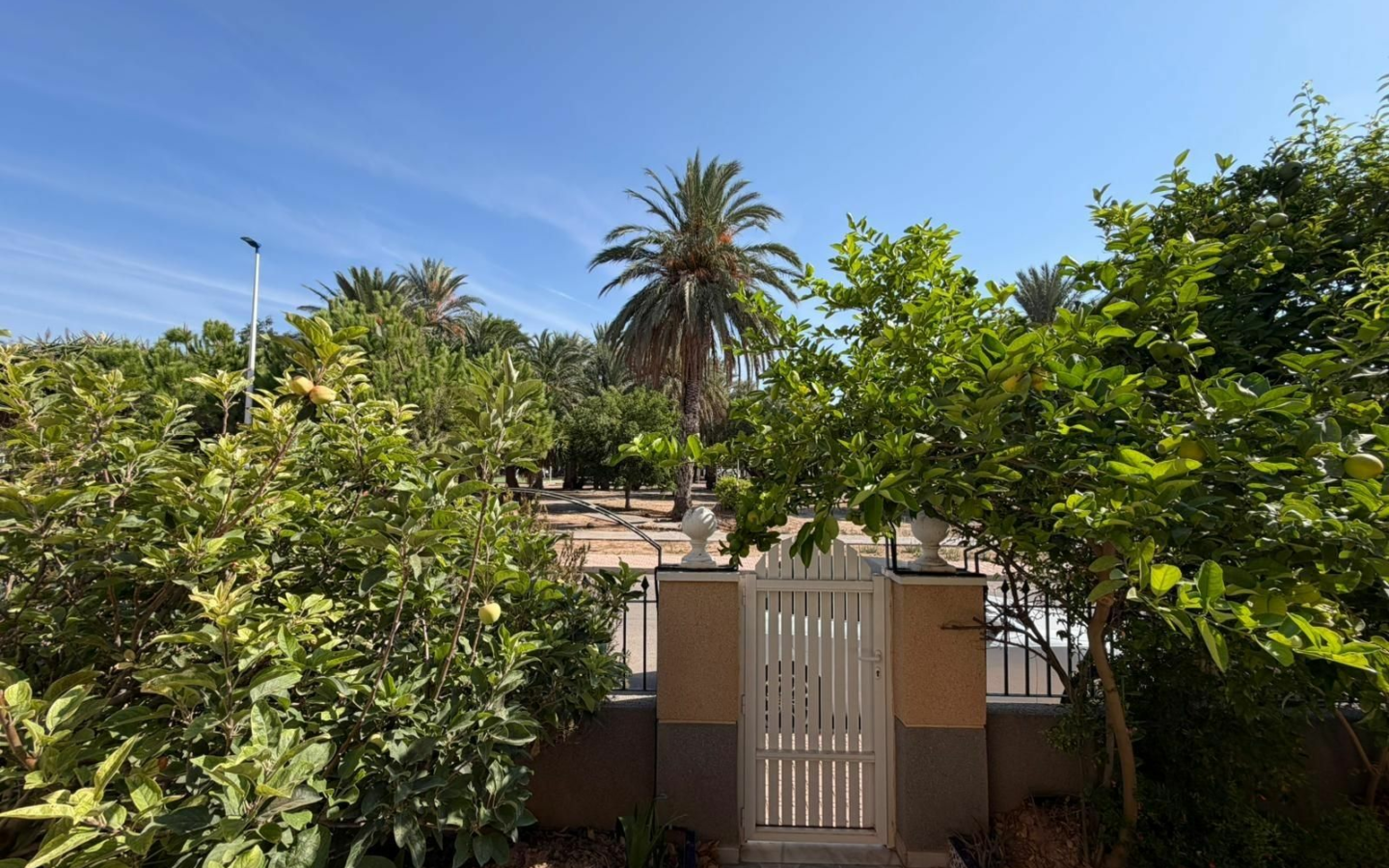 5-bedroom Villa In Santiago De La Ribera, Spain (139 M²)