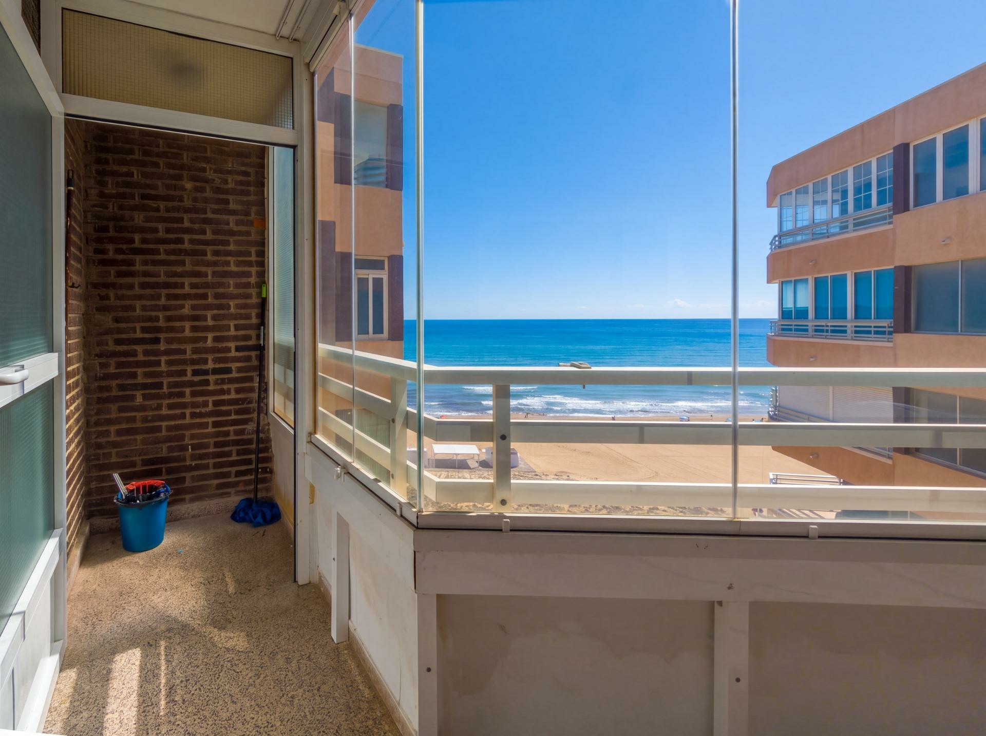 3-bedroom Apartment In Torrevieja, Spain (97 M²)