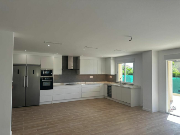 3-bedroom Villa In Crevillent, Spain