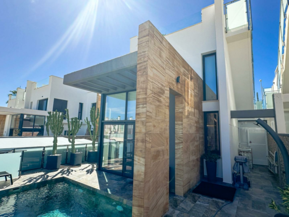 3-bedroom Villa In Orihuela Costa, Spain (127 M²)