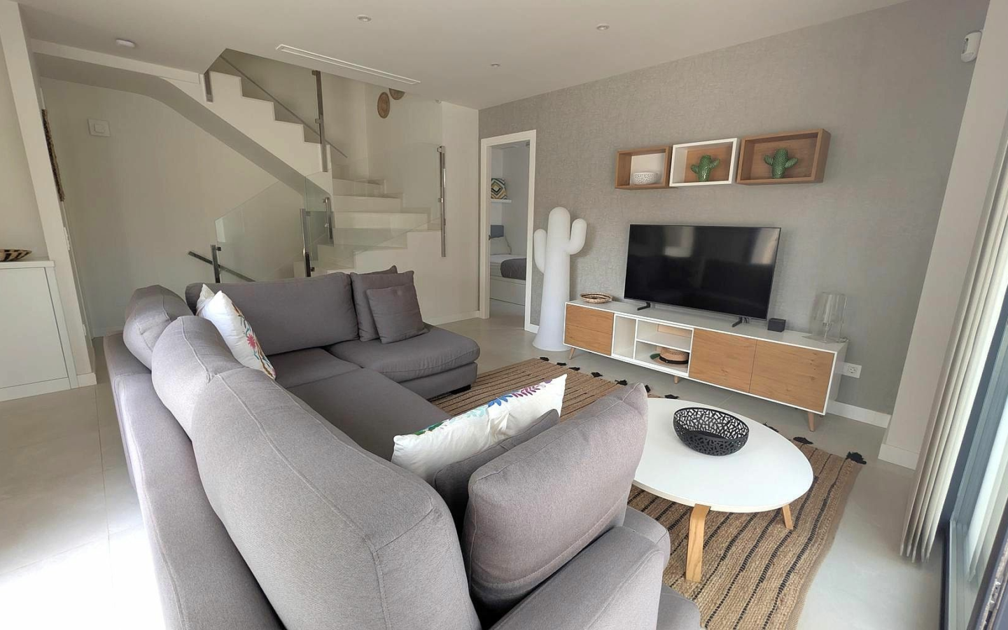 4-bedroom Villa In Santiago De La Ribera, Spain (160 M²)