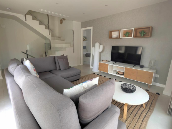 4-bedroom Villa In Santiago De La Ribera, Spain (160 M²)