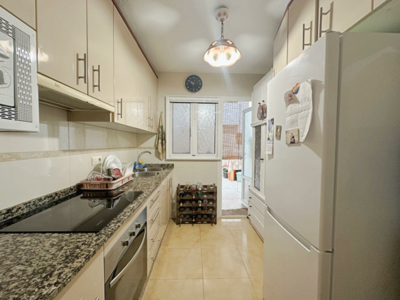3-bedroom Apartment In Torrevieja, Spain (86 M²)