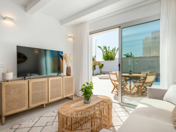 3-bedroom Apartment In Dolores, Spain (77 M²)