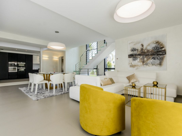 4-bedroom Villa In Orihuela Costa, Spain (319 M²)