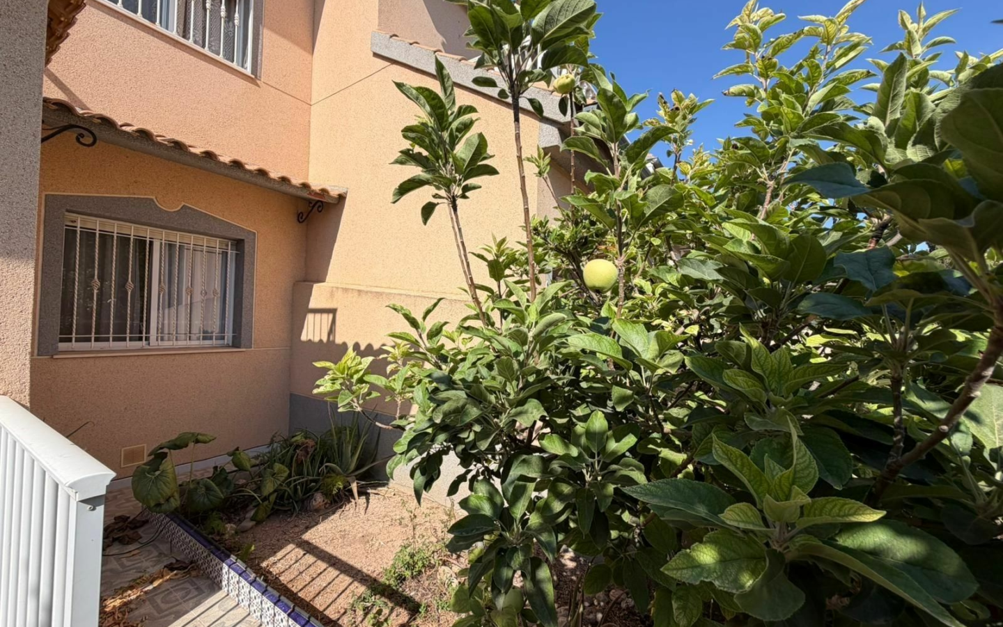 5-bedroom Villa In Santiago De La Ribera, Spain (139 M²)
