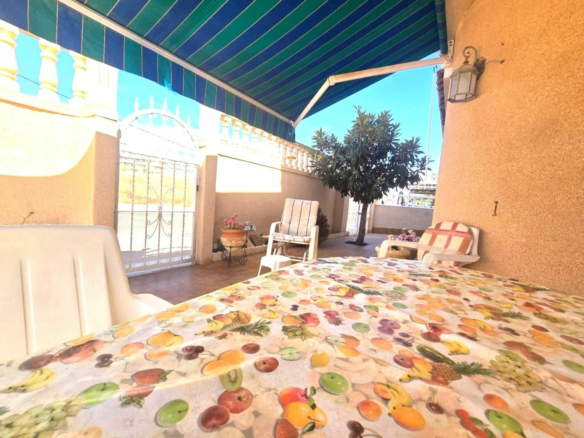 3-bedroom Villa In Torrevieja, Spain (98 M²)