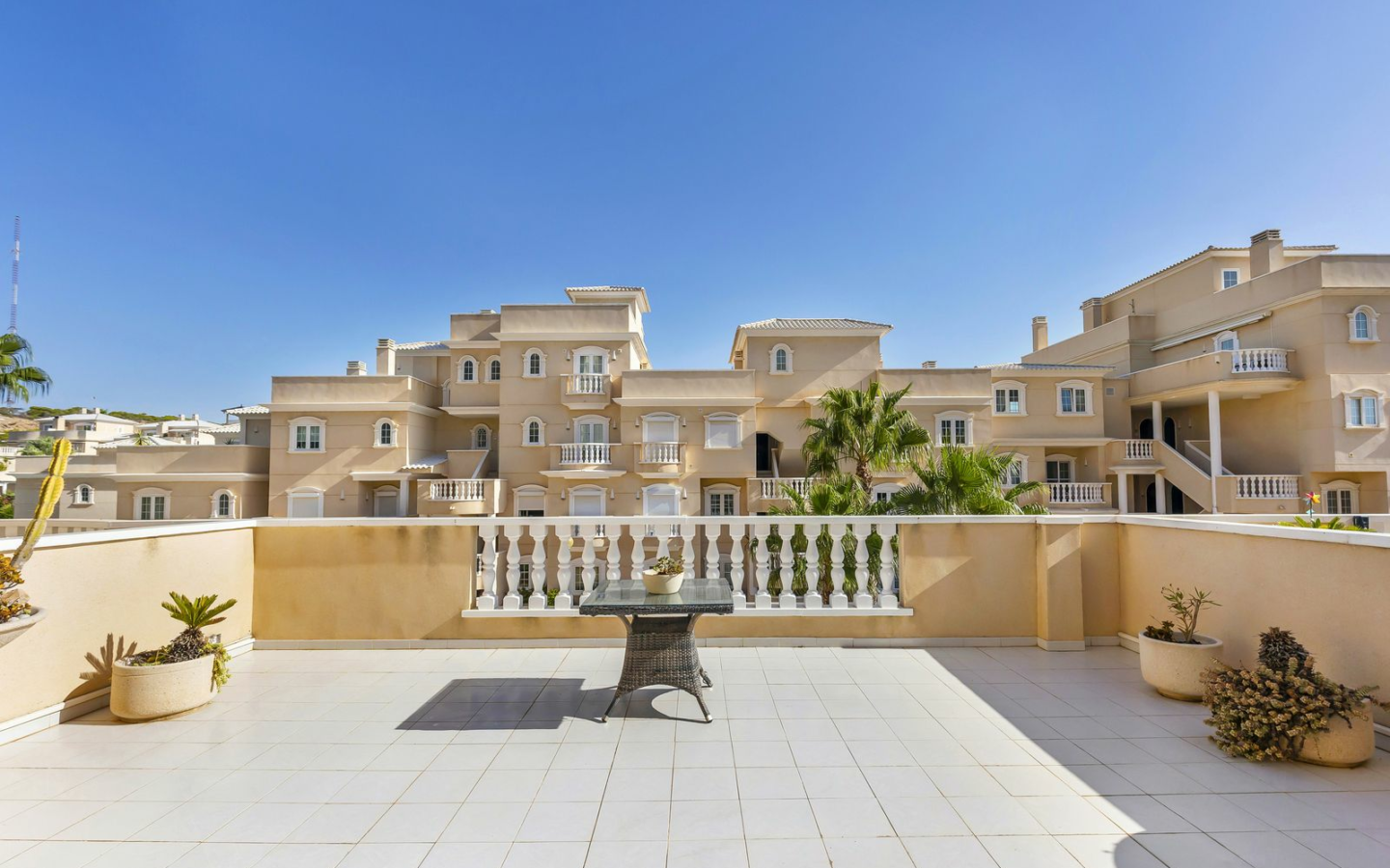 2-bedroom Apartment In Guardamar Del Segura, Spain (112 M²)