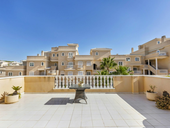 2-bedroom Apartment In Guardamar Del Segura, Spain (112 M²)