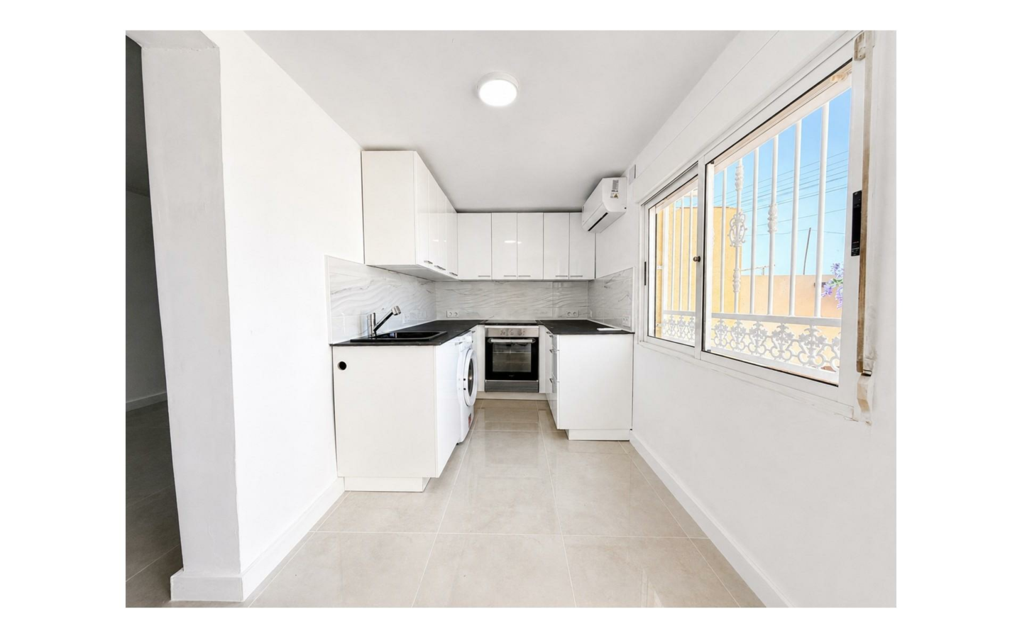 2-bedroom Bungalow In Torrevieja, Spain (70 M²)
