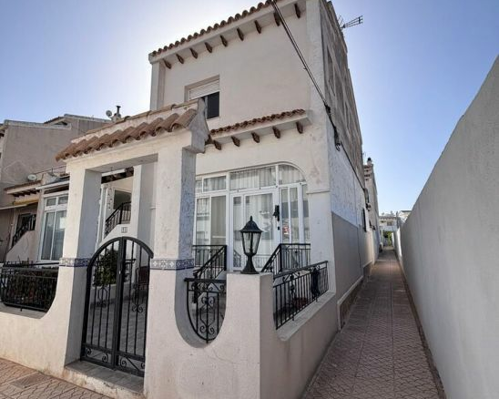 2-bedroom House In Orihuela Costa, Spain (96 M²)
