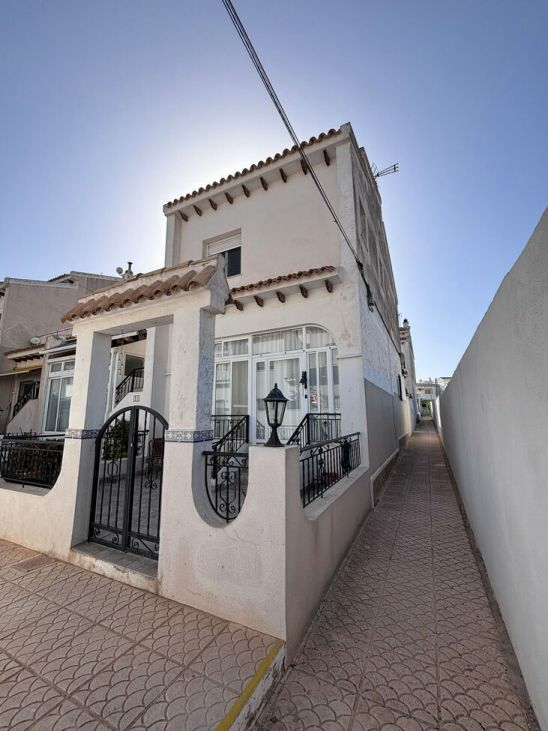 2-bedroom House In Orihuela Costa, Spain (96 M²)