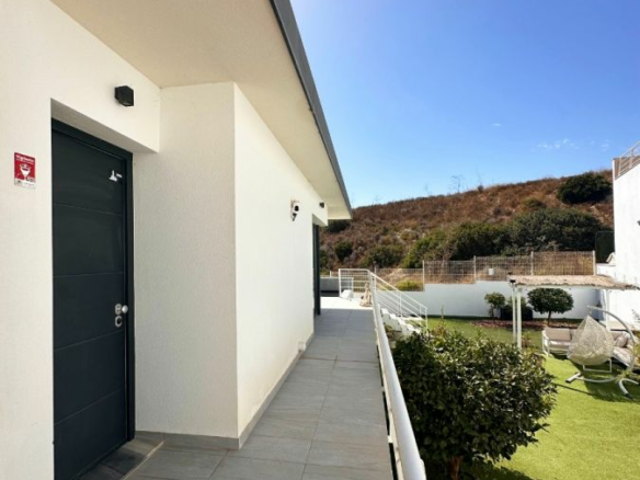 5-bedroom Villa In Daya Nueva, Spain (200 M²)