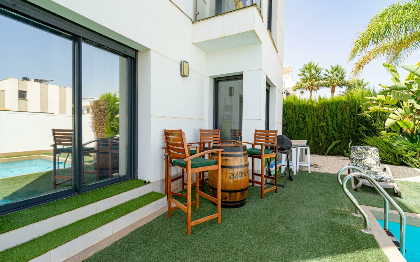 4-bedroom Villa In Rojales, Spain (166 M²)