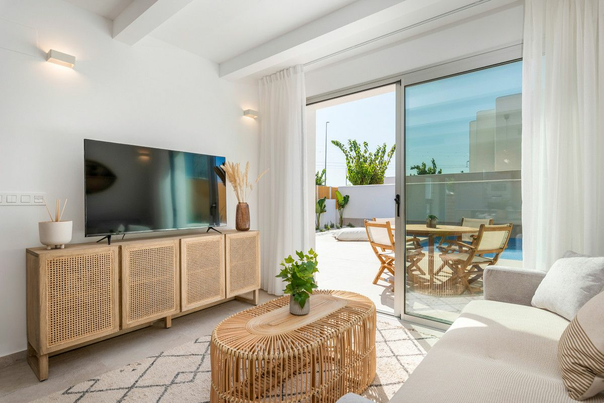 3-bedroom Apartment In Dolores, Spain (77 M²)