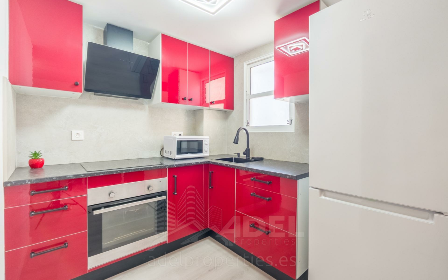 3-bedroom Apartment In Torrevieja, Spain (75 M²)
