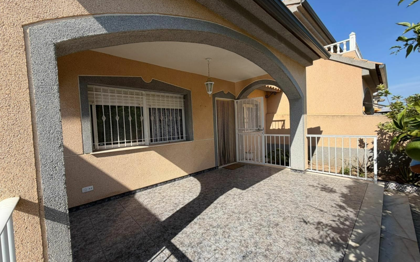 5-bedroom Villa In Santiago De La Ribera, Spain (139 M²)