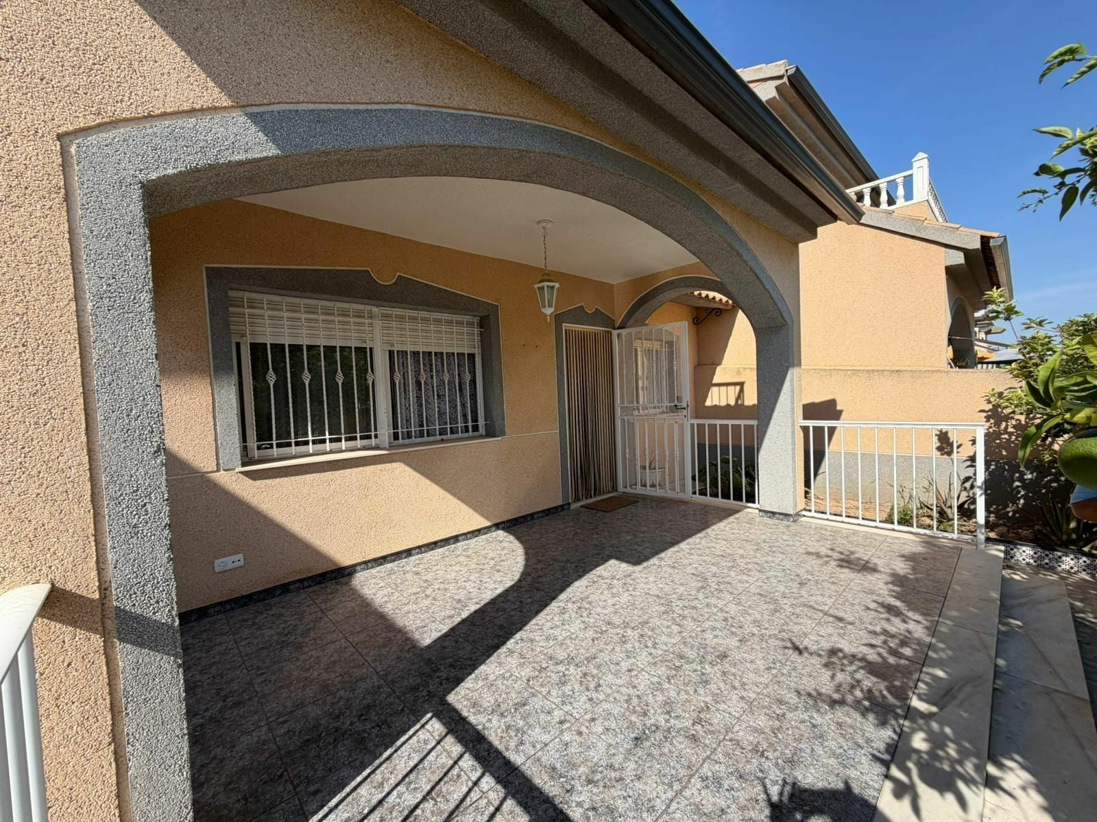 5-bedroom Villa In Santiago De La Ribera, Spain (139 M²)