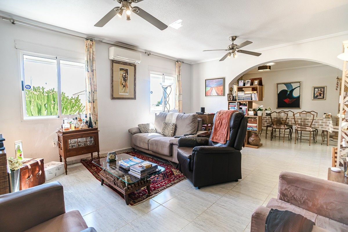 4-bedroom Apartment In Orihuela Costa, Spain (110 M²)