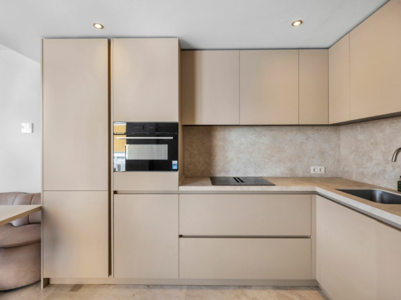 3-bedroom Apartment In Torrevieja, Spain (73 M²)